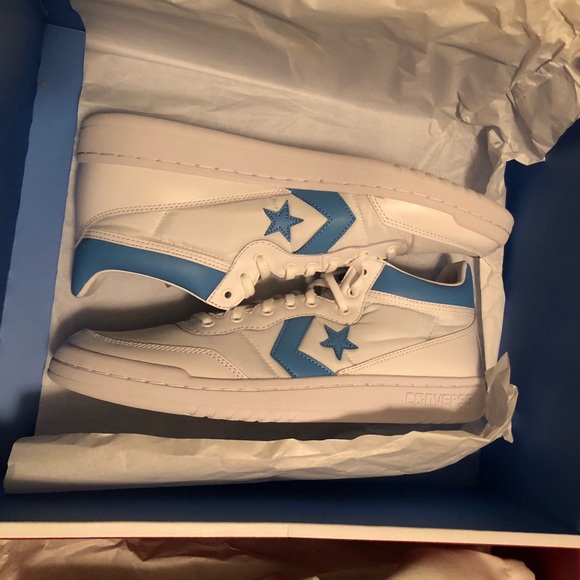 Jordan 2 and Converse *Limited Edition* two pack - Picture 5 of 7